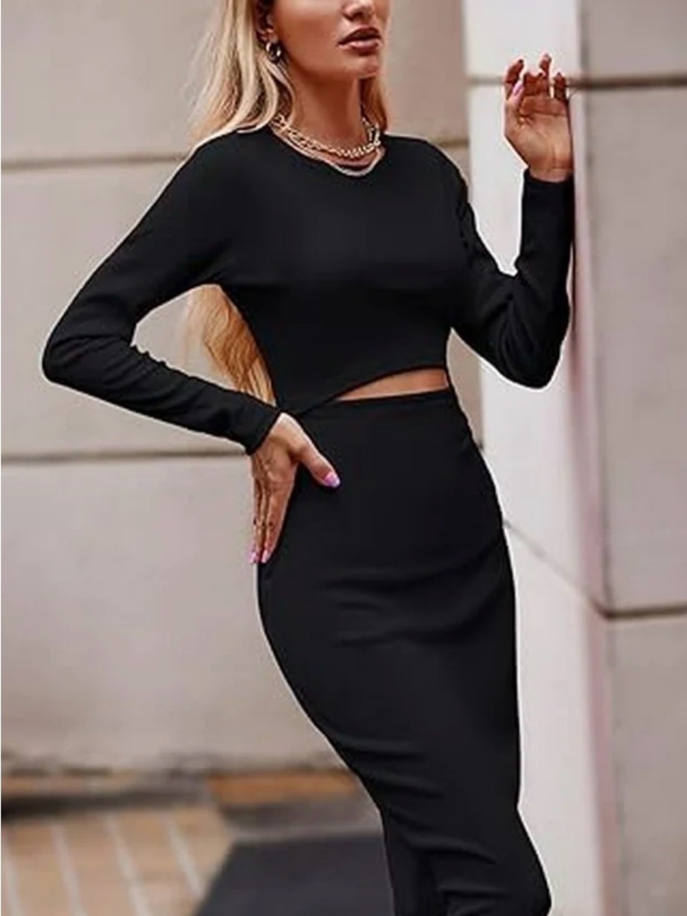 Chic Black Long-Sleeve Cutout Midi Dress